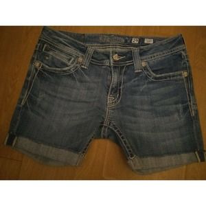 MISS ME Size 29 Shorts! Cute!